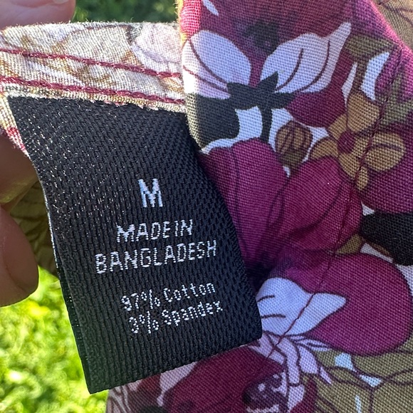 Marc Anthony Luxury Slim Fit Red and Gold Floral Button Down Shirt - Picture 4 of 5